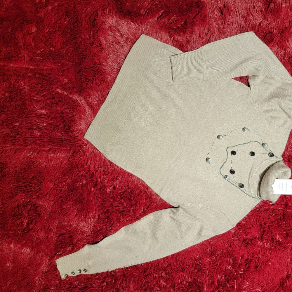 Sweater - Picture 3 of 3
